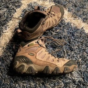 Oboz size 8 Sawtooth hiking boots